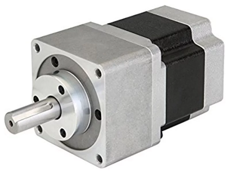 A140K-G599W-G5 Шаговый двигатель 140 кг*см, с редуктором 1:5, с 2-ст. выступающим валом.